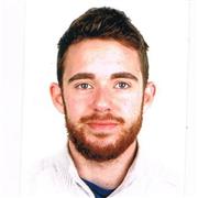 Un étudiant espagnol avec baccalauréat et maîtrise (enseigné en anglais) cherche à enseigner en espagnol (langue maternelle) ou en anglais (niveau C1)